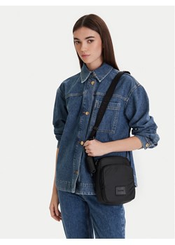 Saszetka Calvin Klein Puffer Utility Reporter LV04D3200G Czarny ze sklepu eobuwie.pl w kategorii Saszetki - zdjęcie 188248973