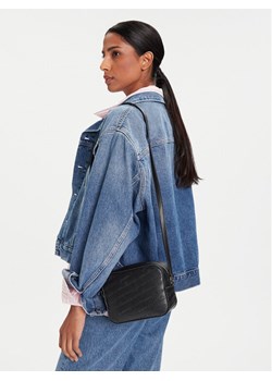 Torebka Tommy Jeans Tjw Must Aop Camera Bag AW0AW17865 Czarny ze sklepu eobuwie.pl w kategorii Listonoszki - zdjęcie 188249090