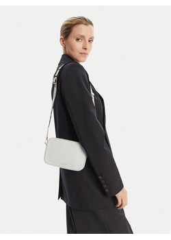 Torebka Coccinelle MN5 Tebe E5 MN5 55 I1 01 Szary ze sklepu eobuwie.pl w kategorii Listonoszki - zdjęcie 188249173
