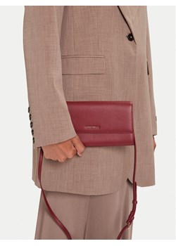 Torebka Coccinelle Mw5 Metallic Soft E2 MW5 18 27 01 Bordowy ze sklepu eobuwie.pl w kategorii Listonoszki - zdjęcie 188250083