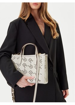 Torebka Tommy Hilfiger Th City Mini AW0AW17500 Écru ze sklepu eobuwie.pl w kategorii Kuferki - zdjęcie 188250272