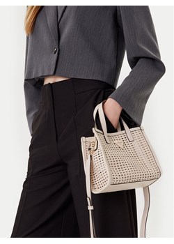 Torebka Guess Brigitta Mini HWWZ72 06770 Écru ze sklepu eobuwie.pl w kategorii Torby Shopper bag - zdjęcie 188250282