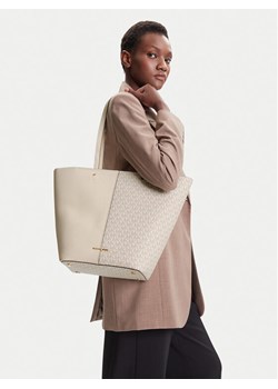 Torebka MICHAEL Michael Kors Flora 30T5GFFT3B Beżowy ze sklepu eobuwie.pl w kategorii Torby Shopper bag - zdjęcie 188250593
