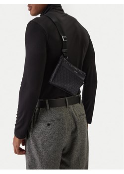 Calvin Klein Saszetka Emblem Aop Emboss Square Sling LV04D3277G Czarny ze sklepu MODIVO w kategorii Torby męskie - zdjęcie 188255510