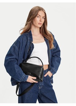 Tommy Jeans Torebka Tjw American Cool Shoulder Bag AW0AW17531 Czarny ze sklepu MODIVO w kategorii Torebki damskie - zdjęcie 188255574
