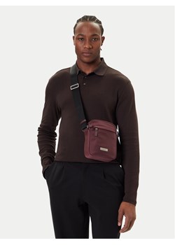 Calvin Klein Saszetka Sleek Reporter LV04D3180G Bordowy ze sklepu MODIVO w kategorii Torby męskie - zdjęcie 188255821