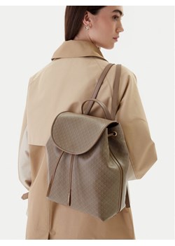 Calvin Klein Plecak Emblem Aop Flap Backpack LV04F3271G Beżowy ze sklepu MODIVO w kategorii Plecaki - zdjęcie 188255864