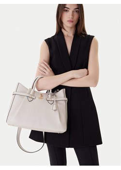 Guess Torebka 180235 Beżowy ze sklepu MODIVO w kategorii Kuferki - zdjęcie 188255881