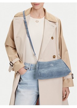 Calvin Klein Torebka Denim Layla Shoulder Bag Sm LV04F3222G Niebieski ze sklepu MODIVO w kategorii Torebki damskie - zdjęcie 188256174