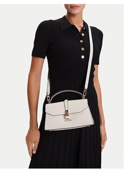 Guess Torebka Queensland HWVG96 55200 Écru ze sklepu MODIVO w kategorii Torebki damskie - zdjęcie 188256380