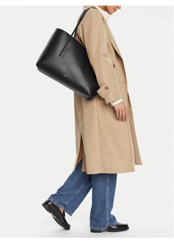 Calvin Klein Torebka Foil Logo Tote W/Pouch LV04F3274G Czarny ze sklepu MODIVO w kategorii Torby Shopper bag - zdjęcie 188256592
