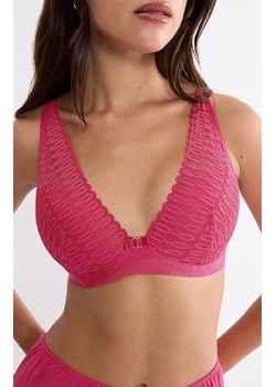 Triumph biustonosz półusztywniany Aura Spotlight 10216460-6653, Kolor intensywny róż, Rozmiar 70D, Triumph ze sklepu Primodo w kategorii Biustonosze - zdjęcie 188264094