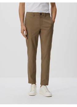 Reserved - Spodnie chino carrot - beżowy ze sklepu Reserved w kategorii Spodnie męskie - zdjęcie 188265391