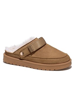 C'M Kapcie w kolorze jasnobrązowym ze sklepu Limango Polska w kategorii Kapcie damskie - zdjęcie 188270181