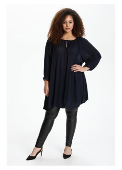 KAFFE curve Tunika "Ami" w kolorze granatowym ze sklepu Limango Polska w kategorii Bluzki damskie - zdjęcie 188271352