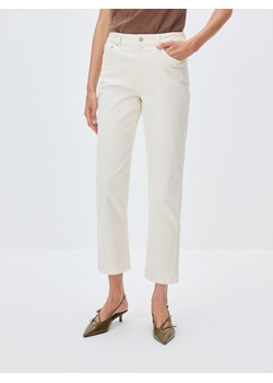 Reserved - Jeansy straight - złamana biel ze sklepu Reserved w kategorii Jeansy damskie - zdjęcie 188281793