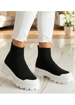 Wiosenne czarne botki na platformie /G3-3 15700 T144/ ze sklepu Pantofelek24.pl w kategorii Workery damskie - zdjęcie 188282071