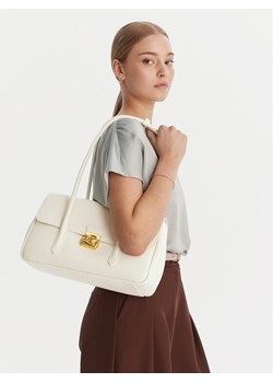 Torebka Coccinelle U4K Coccinelle C-Me Lock E1 U4K 12 03 01 Écru ze sklepu eobuwie.pl w kategorii Listonoszki - zdjęcie 188283260
