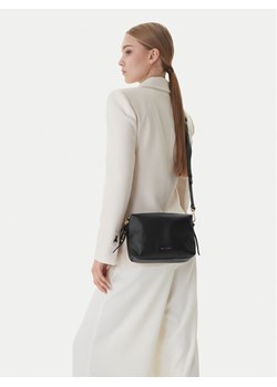 Torebka Coccinelle U4K Coccinelle Nory E1 U45 15 01 01 Czarny ze sklepu eobuwie.pl w kategorii Listonoszki - zdjęcie 188283271