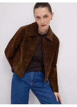 Reserved - Zamszowa kurtka z kieszeniami - brązowy ze sklepu Reserved w kategorii Kurtki damskie - zdjęcie 188284224