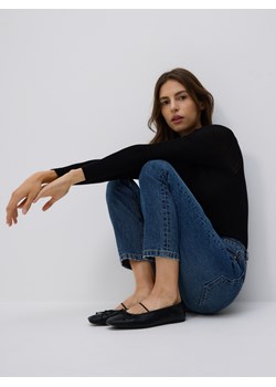Reserved - Jeansy mom fit slim - granatowy ze sklepu Reserved w kategorii Jeansy damskie - zdjęcie 188289420