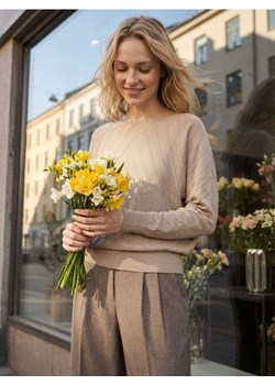 Sinsay - Sweter w strukturalny wzór z wiskozą - beżowy ze sklepu Sinsay w kategorii Swetry damskie - zdjęcie 188303164