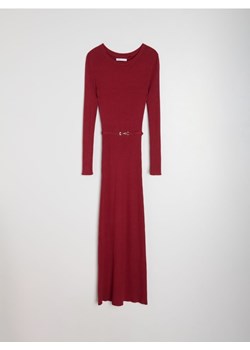 Sinsay - Swetrowa dopasowana sukienka w prążek z wiskozą - bordowy ze sklepu Sinsay w kategorii Sukienki - zdjęcie 188304833