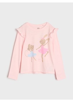 Sinsay - Bawełniana koszulka z nadrukiem i ozdobnymi falbanami - różowy ze sklepu Sinsay w kategorii Bluzki dziewczęce - zdjęcie 188304840