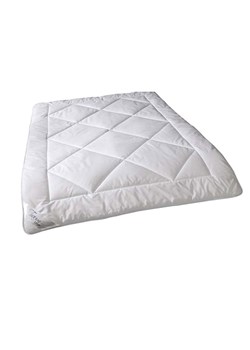 Böhmerwald Kołdra pikowana "Summer - Light" w kolorze białym ze sklepu Limango Polska w kategorii Tekstylia - zdjęcie 188307164