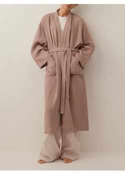 Reserved - Muślinowy szlafrok z paskiem - brązowy ze sklepu Reserved w kategorii Szlafroki damskie - zdjęcie 188313221