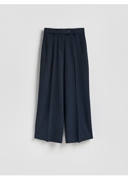 Reserved - Spodnie z kantem - granatowy ze sklepu Reserved w kategorii Spodnie damskie - zdjęcie 188313463