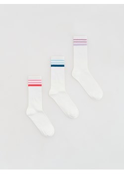 Reserved - Długie skarpetki 3 pack - złamana biel ze sklepu Reserved w kategorii Skarpetki damskie - zdjęcie 188334070