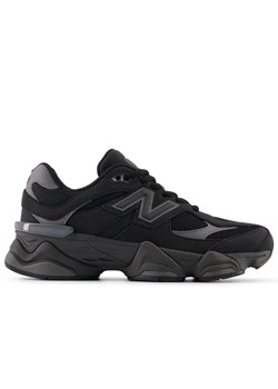 Buty młodzieżowe New Balance G90602QL - czarne ze sklepu streetstyle24.pl w kategorii Buty sportowe dziecięce - zdjęcie 188336410