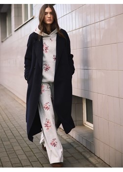 Reserved - Spodnie z ozdobnym haftem - jasnoszary ze sklepu Reserved w kategorii Spodnie damskie - zdjęcie 188338363