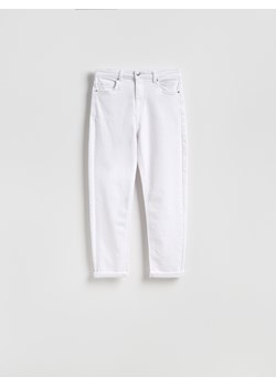 Reserved - Jeansy boyfriend slim - biały ze sklepu Reserved w kategorii Jeansy damskie - zdjęcie 188338672