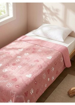 Sinsay - Narzuta na łóżko z kocim motywem - różowy ze sklepu Sinsay w kategorii Narzuty i kapy - zdjęcie 188339702