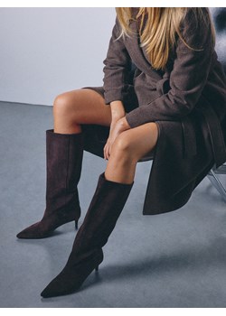 Mohito - Skórzane kozaki - ciemnobrązowy ze sklepu Mohito w kategorii Kozaki damskie - zdjęcie 188347050