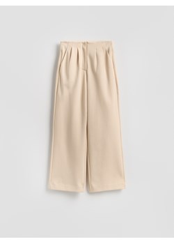 Reserved - Spodnie z zakładkami - beżowy ze sklepu Reserved w kategorii Spodnie damskie - zdjęcie 188347370