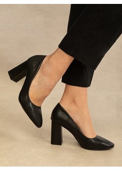 Bellucci Czółenka w kolorze czarnym ze sklepu Limango Polska w kategorii Czółenka - zdjęcie 188348602