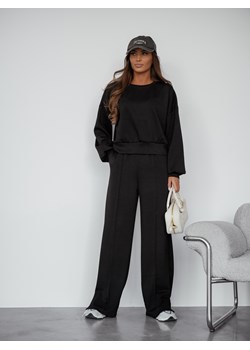 KOMPLET MASEŁKO BLUZA + SPODNIE Z SZEROKĄ NOGAWKĄ- CZARNY ze sklepu olika.com.pl w kategorii Komplety i garnitury damskie - zdjęcie 188356833