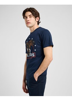 MESKA KOSZULKA LEE ESSENTIAL GRAPHIC TEE RIVET NAVY 112372360 ze sklepu YouNeedit.pl w kategorii T-shirty męskie - zdjęcie 188356982