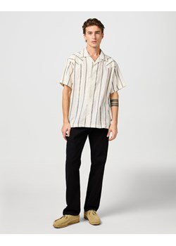 MESKA KOSZULA WRANGLER SS W RESORT SHIRT NATURAL STRIPE 112362750 ze sklepu YouNeedit.pl w kategorii Koszule męskie - zdjęcie 188357054