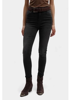 Damskie Spodnie Jeansowe Mustang Style Georgia Super Skinny Denim Black 1016903 4000 802 ze sklepu YouNeedit.pl w kategorii Jeansy damskie - zdjęcie 188357322