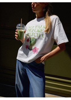 Mohito - T-shirt z nadrukiem - biały ze sklepu Mohito w kategorii Bluzki damskie - zdjęcie 188360541