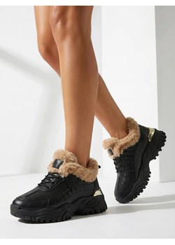 Royalfashion Sportowe czarne buty damskie z futerkiem Flixis ze sklepu royalfashion.pl w kategorii Buty sportowe damskie - zdjęcie 188372820