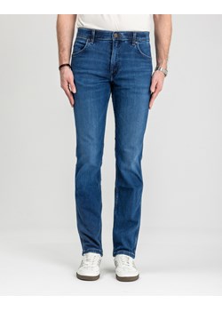 MESKIE SPODNIE WRANGLER GREENSBORO DANDELION SUMMER 112364419 ze sklepu YouNeedit.pl w kategorii Jeansy męskie - zdjęcie 188384980