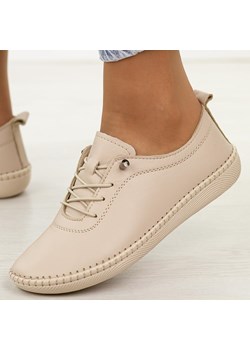 Beżowe skórzane półbuty damskie T.Sokolski 2023 ze sklepu suzana.pl w kategorii Półbuty damskie - zdjęcie 188387413