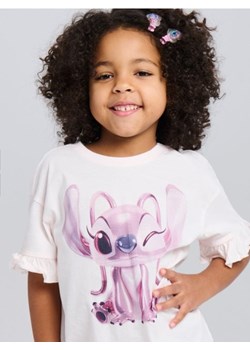Sinsay - Bawełniana koszulka z nadrukiem Lilo & Stitch - kremowy ze sklepu Sinsay w kategorii Bluzki dziewczęce - zdjęcie 188389363
