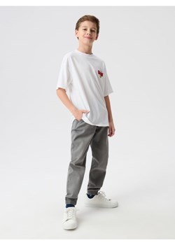 Sinsay - Jeansy jogger z efektem sprania - szary ze sklepu Sinsay w kategorii Spodnie chłopięce - zdjęcie 188389364