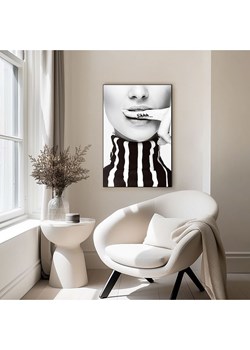 Orangewallz Druk artystyczny "Lady Lips Shhh" w ramce ze sklepu Limango Polska w kategorii Obrazy - zdjęcie 188395000